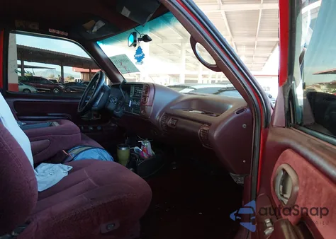 1996 Chevrolet Gmt-400 C1500 from USA, damaged, VIN 2GCEC19R1T1178321